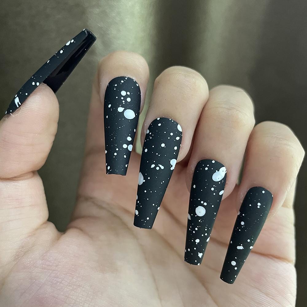 Snowflake Coffin Nails