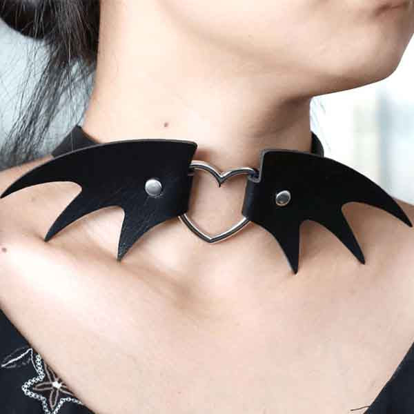 Heart Gothic Choker