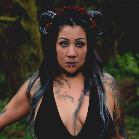 GOTHIC HORNS HEADDRESS WITH OPTIONAL BLACK VEIL (ROSE RED)