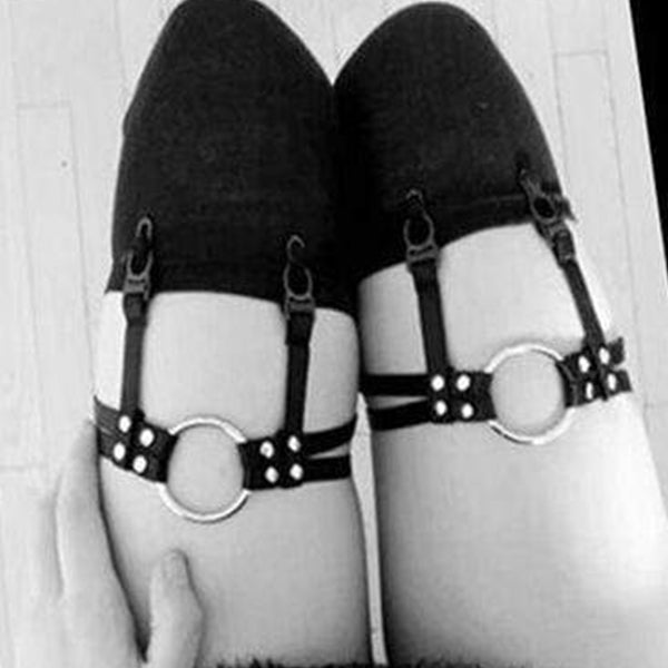 Sexy Heart Spiked Garter