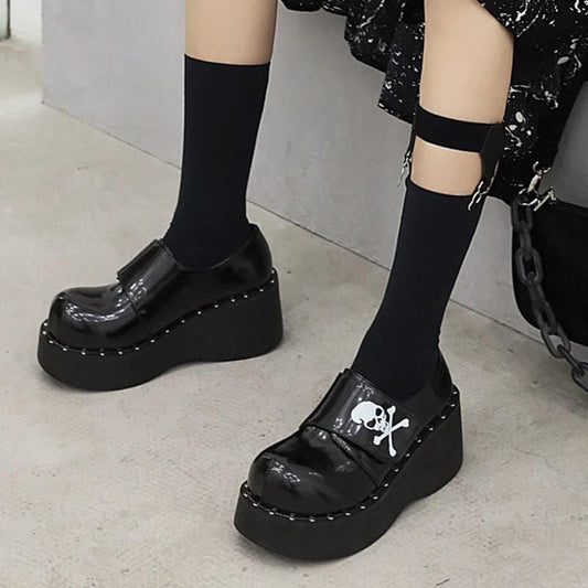 Weak-Kneed Gothic Platform Shoes