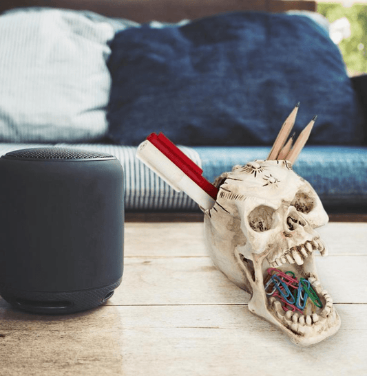 Regin Resin Skull Holder