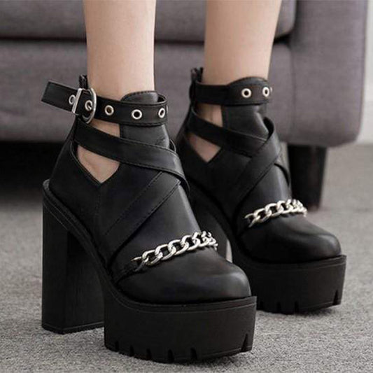 Retribution Chain Boots