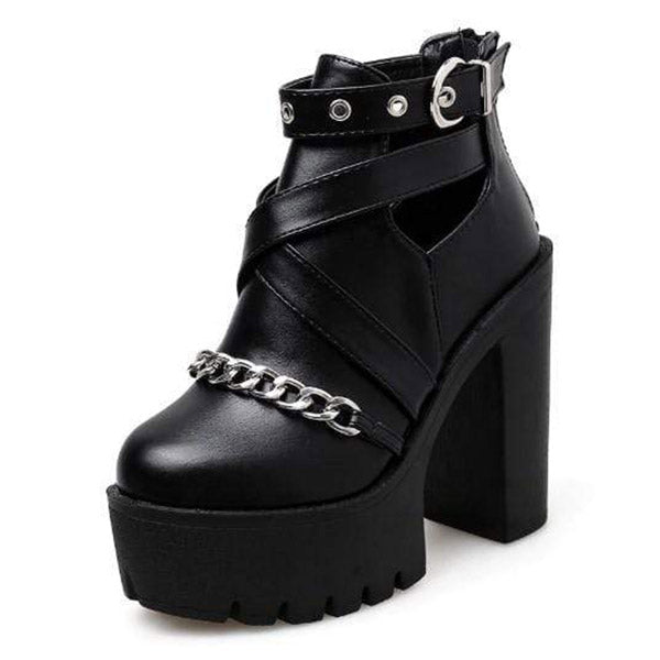 Retribution Chain Boots