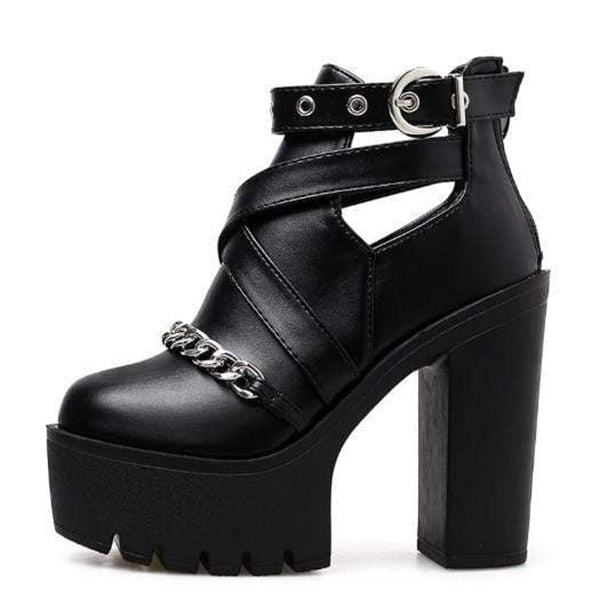 Retribution Chain Boots