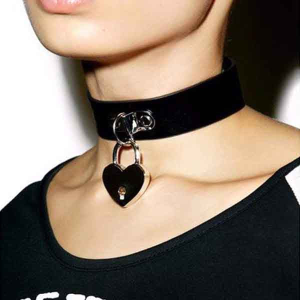 Heart Lock Choker