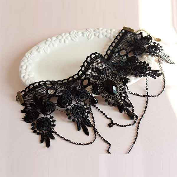 Black Lace Short Collar Choker